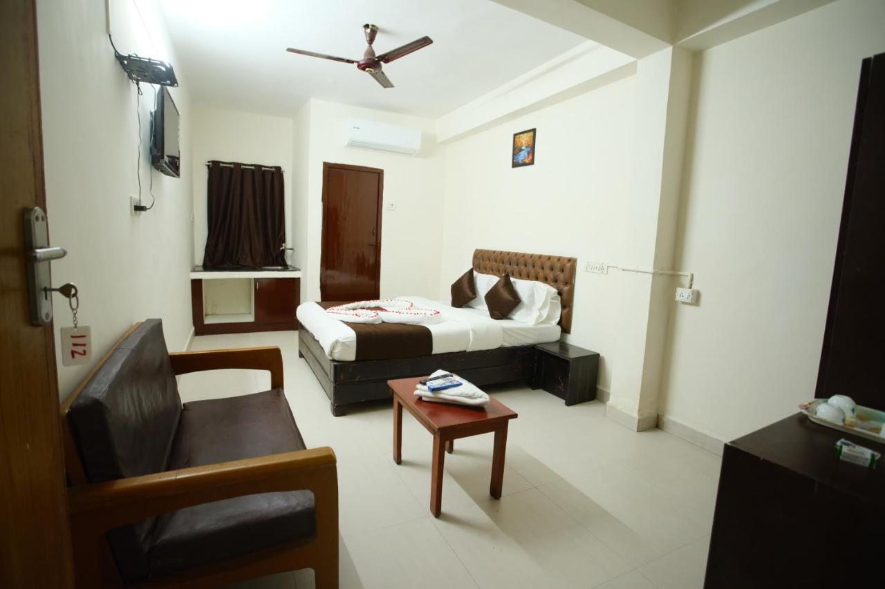 Ganesh Guest House Chennai Ngoại thất bức ảnh