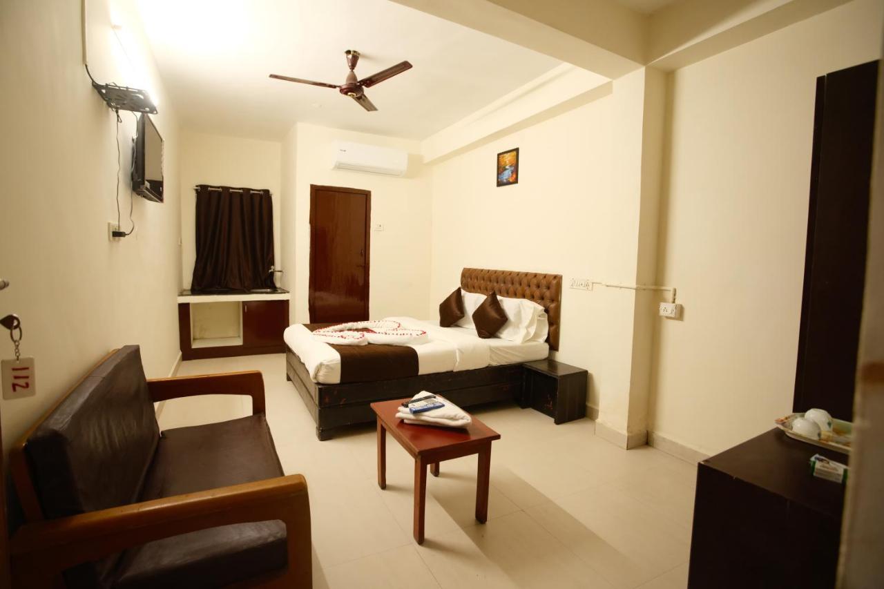 Ganesh Guest House Chennai Ngoại thất bức ảnh